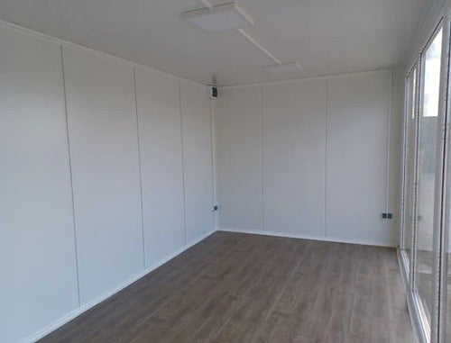 CONTENEDOR DE OFICINA OPEN SPACE 3 X 6 CON VITRINAS