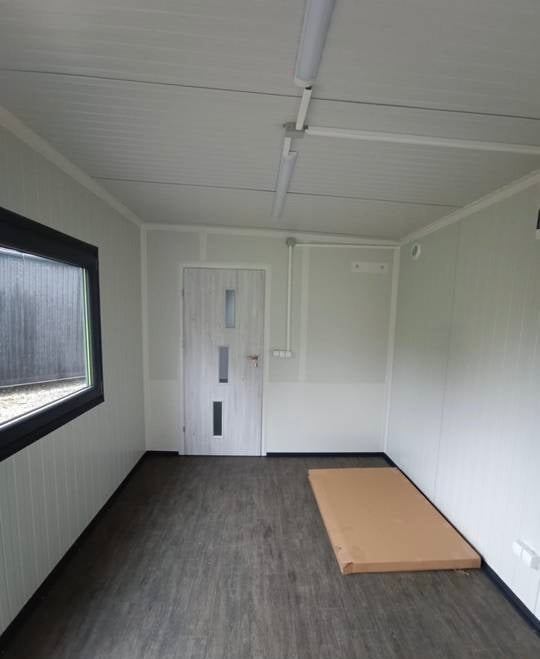 CONTENEDOR DE OFICINA CON BANO 6x3M