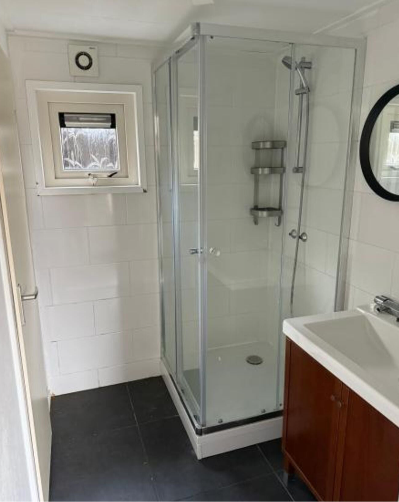 CASA MÓVIL FORMA L (10,35 X 8,55 M)