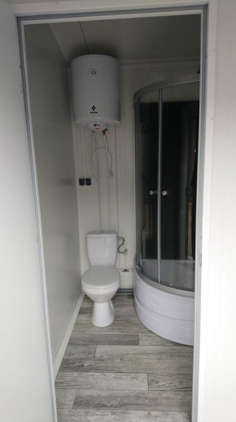 CONTENEDOR HABITABLE 9,0 X 3,0 M