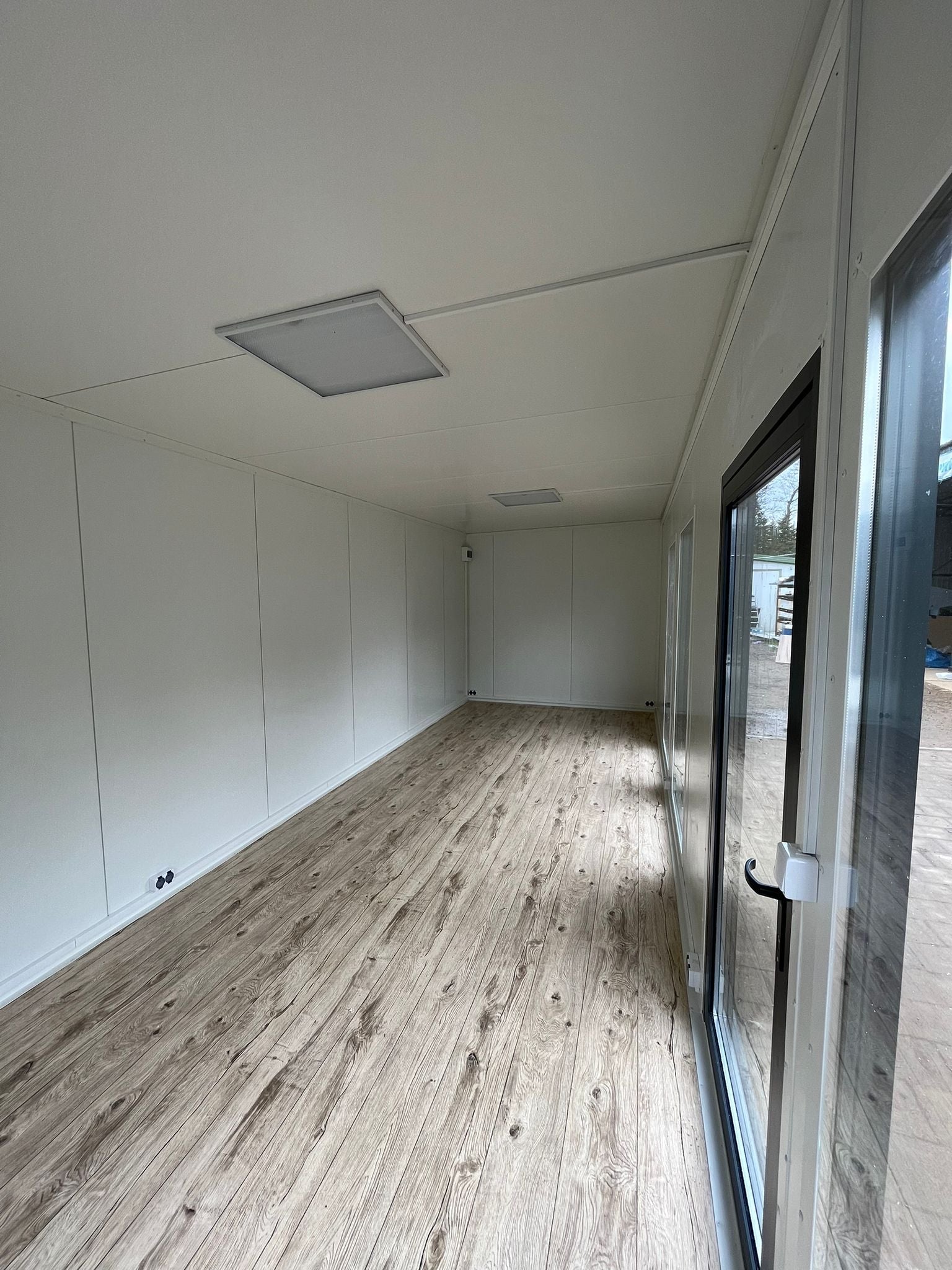 CONTENEDOR DE OFICINA 8,0 X 3,0 M