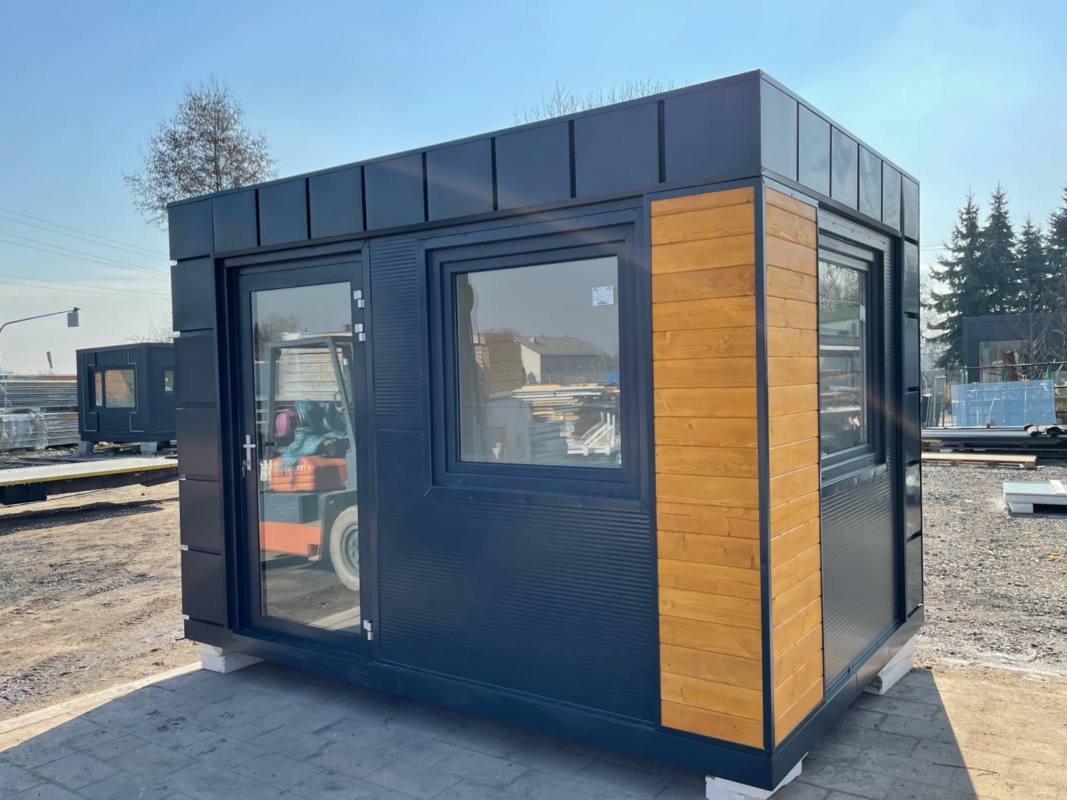 CONTENEDOR DE OFICINA 3,6 X 2,5 M