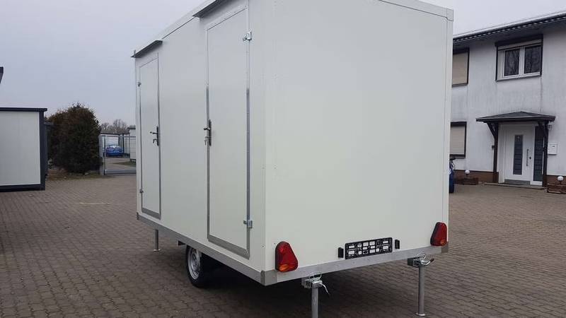 REMOLQUE SANITARIO CON DOBLE ASEO