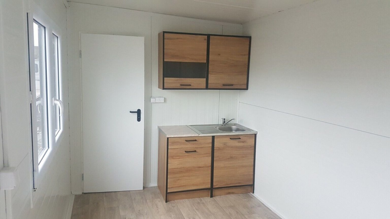 CONTENEDOR HABITABLE 6,0 X 2,5 M