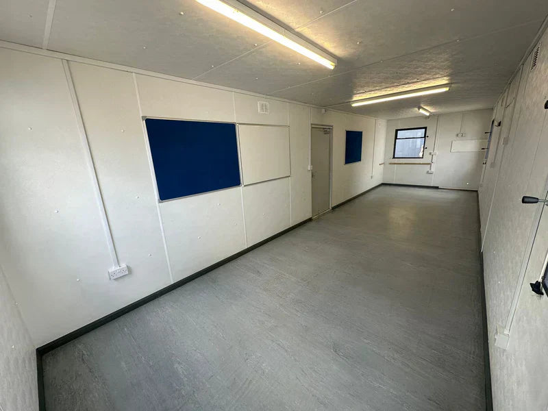 CONTENEDOR DE OFICINA DE 9,7 x 3 M - USADO