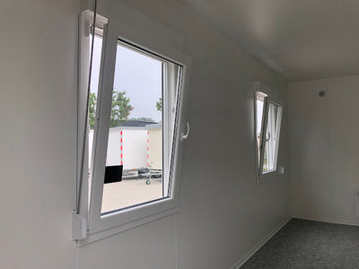 CONTENEDOR DE OFICINA 6 X 3 M CON DOS VENTANAS LATÉRALES