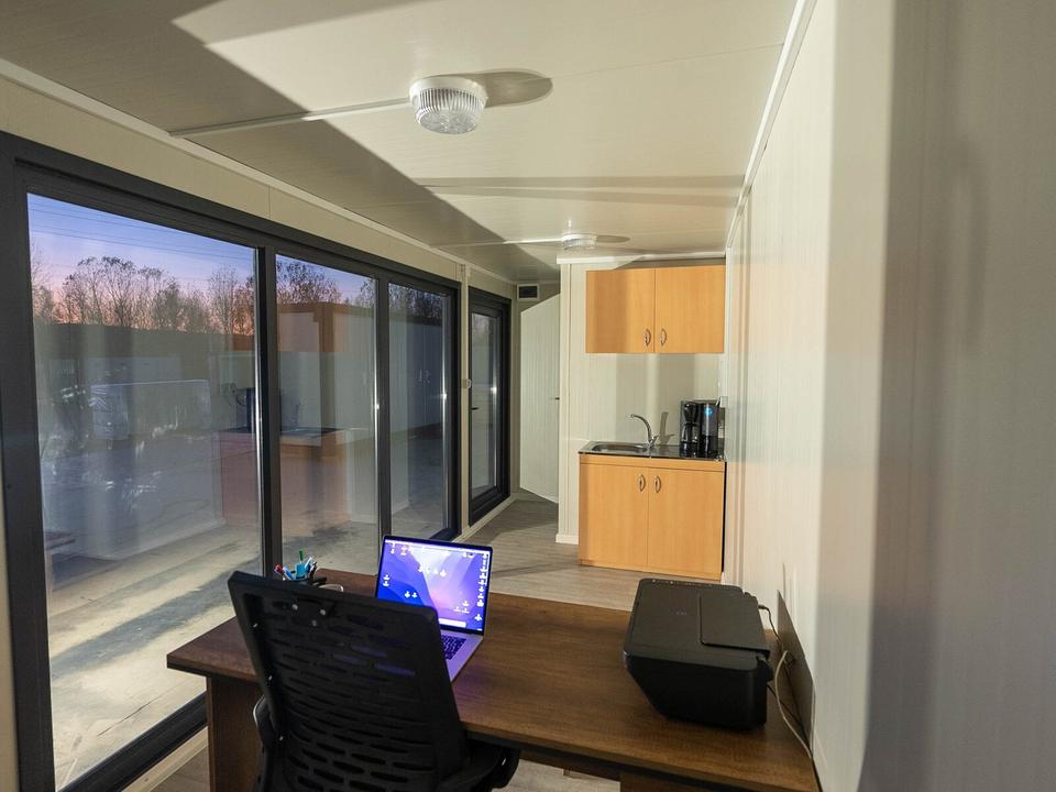 CONTENEDOR DE OFICINA MODELO BLACK PANTHER 240 X 600