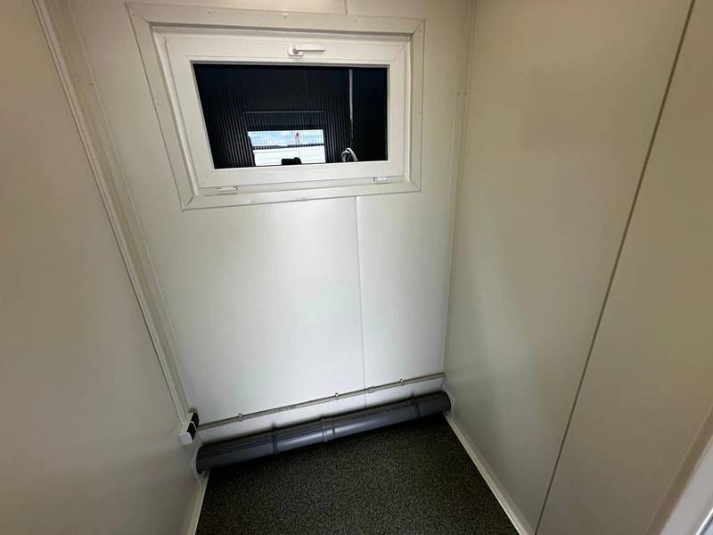 CONTENEDOR SANITARIO CON MULTIPLES UNIDADES