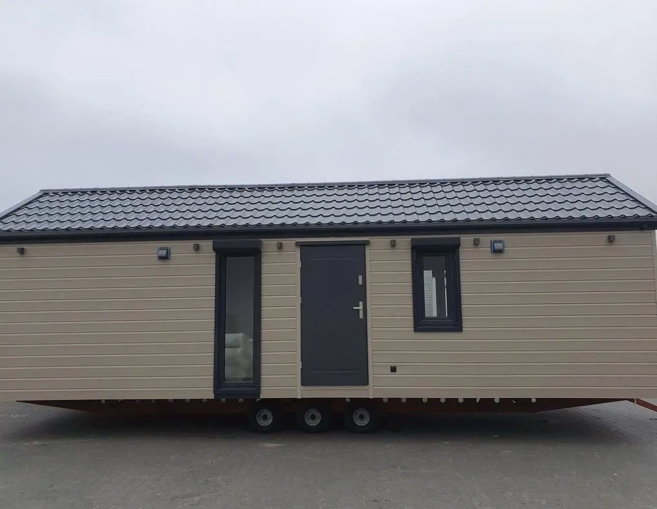 CASA MÓVIL CARLOS 35 M2 (10 X 3,5 M)