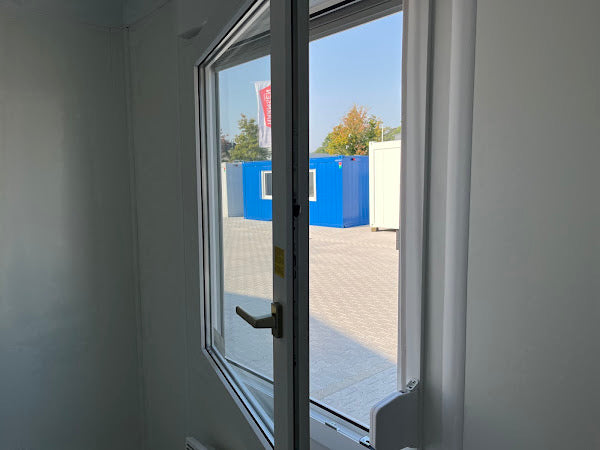 CONTENEDOR DE OFICINA 3 X 2,5 M