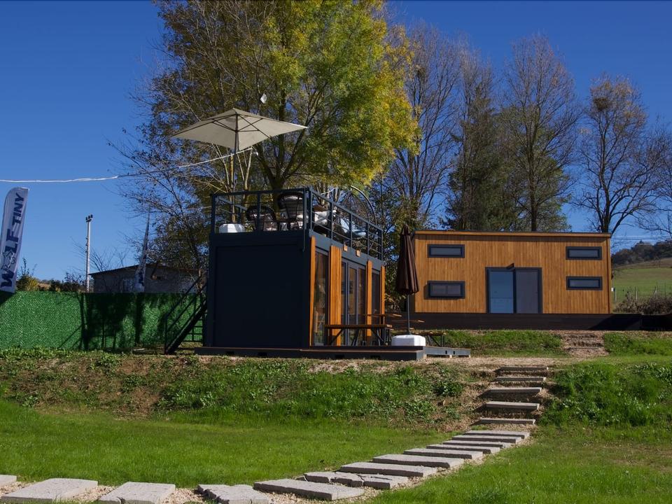 CAFETERÍA CONTENEDOR CON PORCHE Y TERRAZA