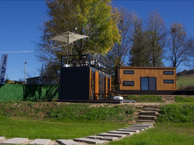 CAFETERÍA CONTENEDOR CON PORCHE Y TERRAZA