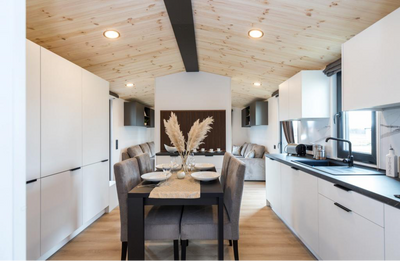 CASA MOVIL MALDIVES LODGE (15,125 X 6 M)