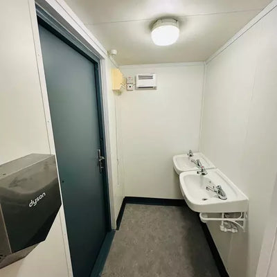 BLOQUE SANITARIO 3,6 x 2,7 M