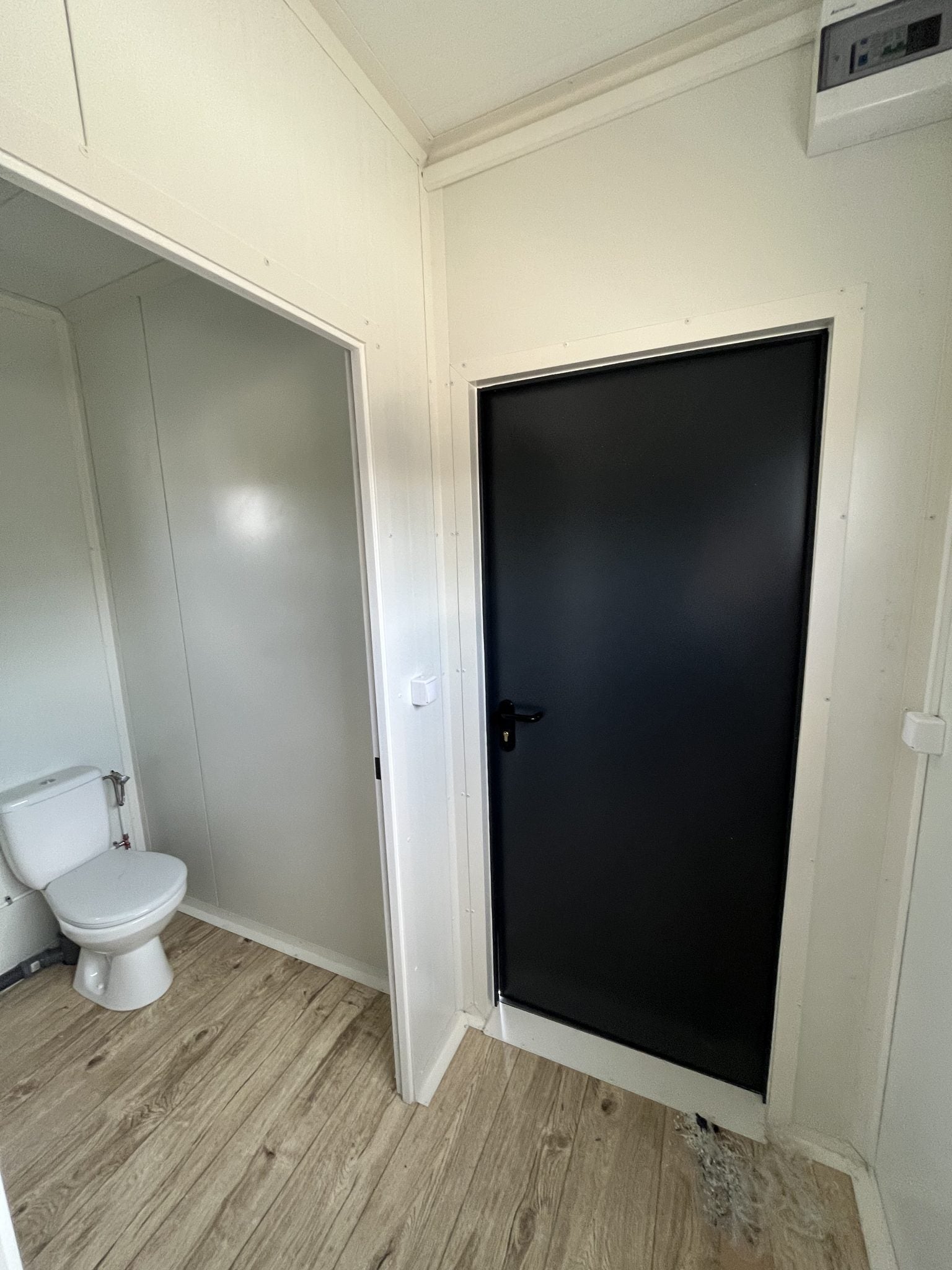 CONTENEDOR SANITARIO 4 X 3 X 2,9 M