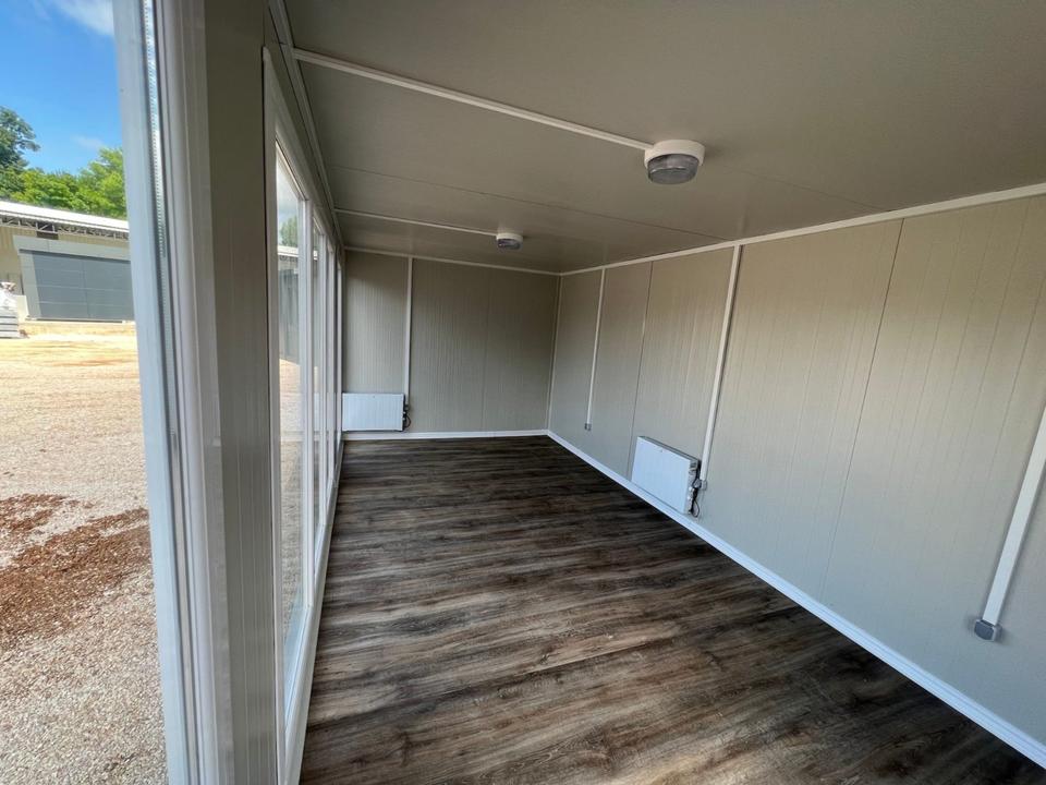 CONTENEDOR DE OFICINA MODELO CASA DE CRISTAL