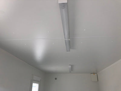 CONTENEDOR DE OFICINA 6 X 3 M CON DOS VENTANAS LATÉRALES