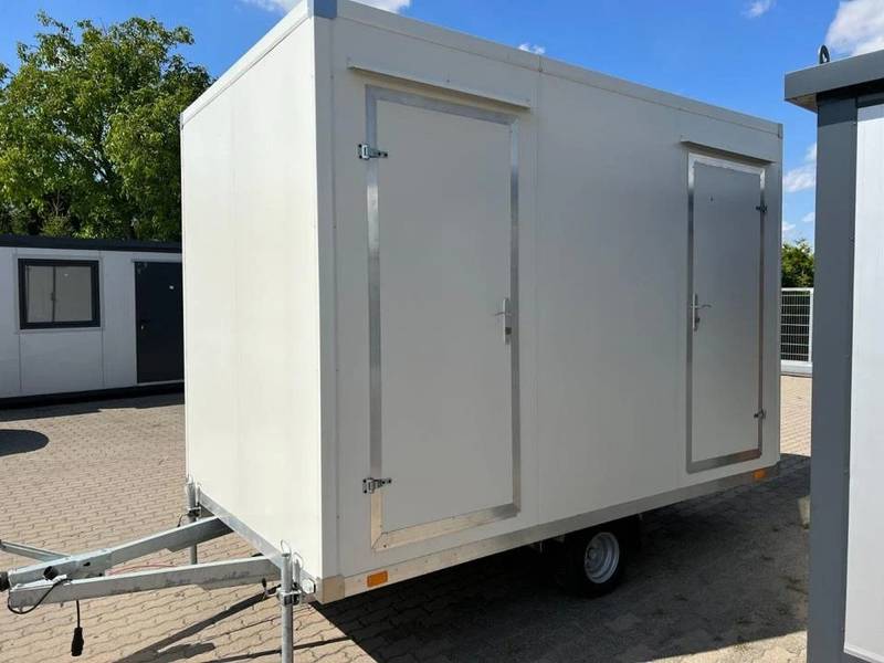 REMOLQUE SANITARIO AUTÓNOMO CON TANQUES