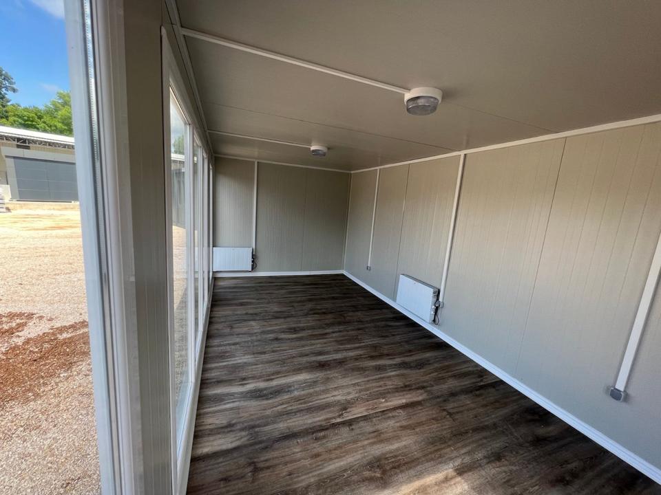 CONTENEDOR DE OFICINA MODELO CASA DE CRISTAL