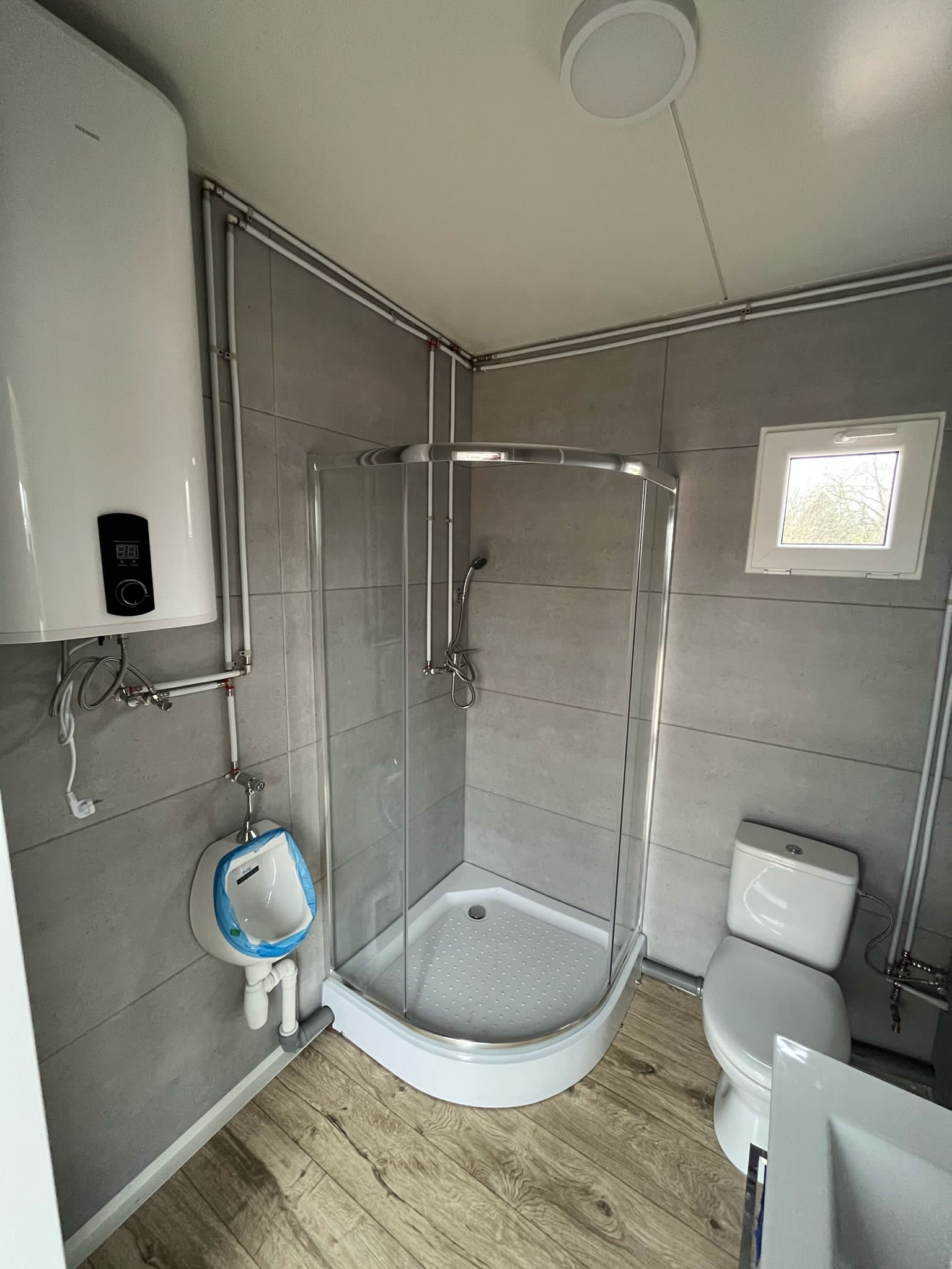 CONTENEDOR HABITABLE 8,0 X 3,0 M