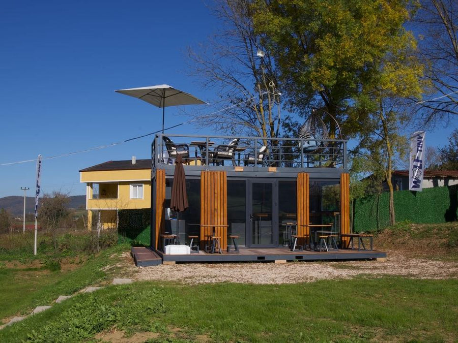 CAFETERÍA CONTENEDOR CON PORCHE Y TERRAZA