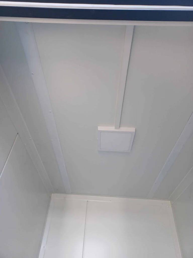 CONTENEDOR SANITARIO DOBLE DE 2 CABINAS