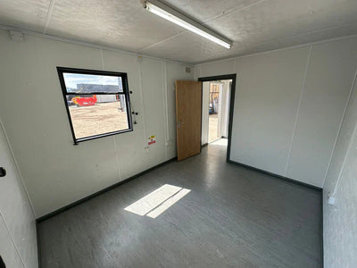 CONTENEDOR OFICINA 9,7 X 3 M