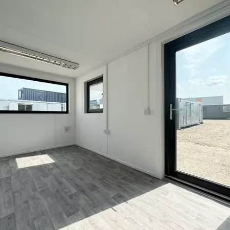 OFICINA CONTENEDOR DE 7,3 X 2,7 M